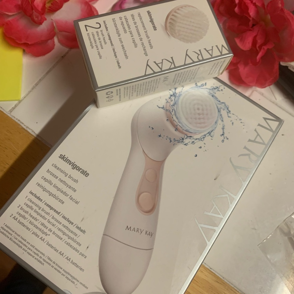 Skinvigorate Cleansing Brush & Replacement Heads